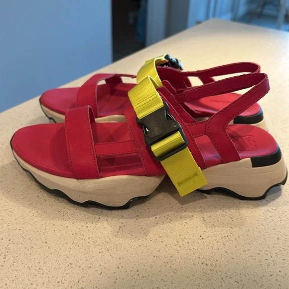 Sorel buckle sandals - pink and yellow - Picture 4 of 9